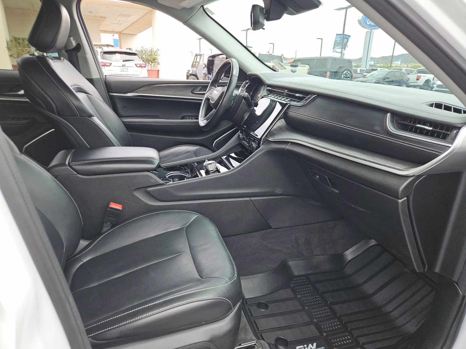 2021 Bright White Clearcoat Jeep Grand Cherokee L Limited 4X4 SUV