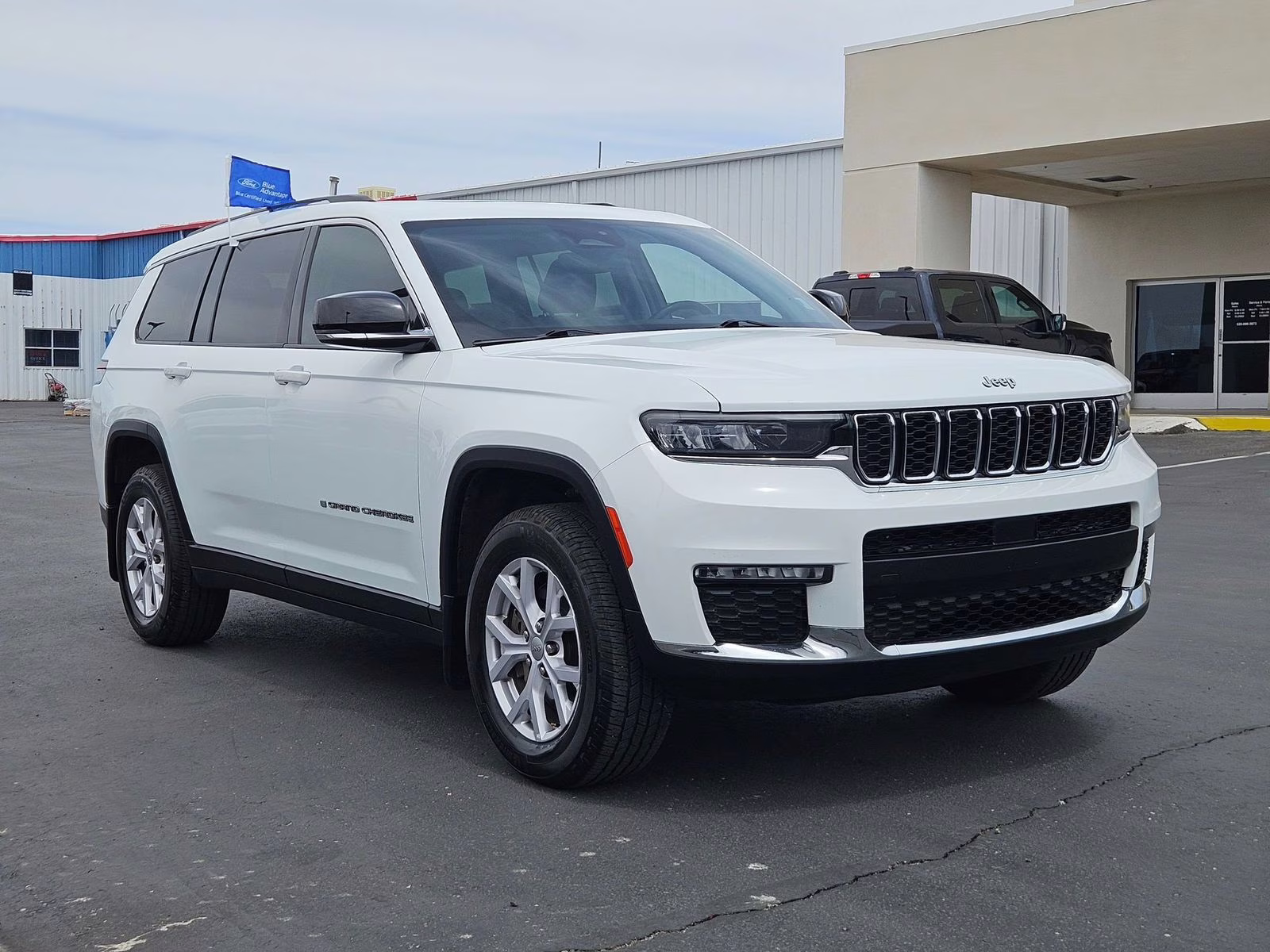 2021 Bright White Clearcoat Jeep Grand Cherokee L Limited 4X4 SUV
