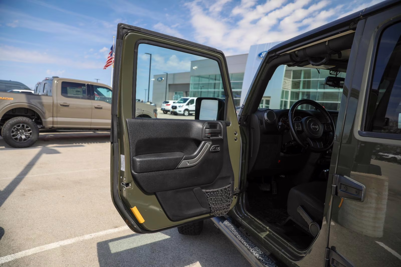 2015 Tank Clearcoat Jeep Wrangler Unlimited Sport 4X4 SUV