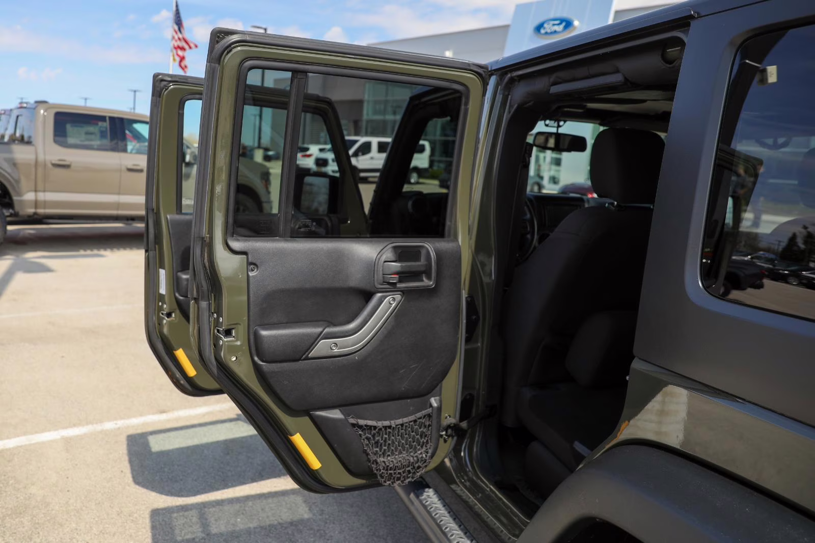 2015 Tank Clearcoat Jeep Wrangler Unlimited Sport 4X4 SUV