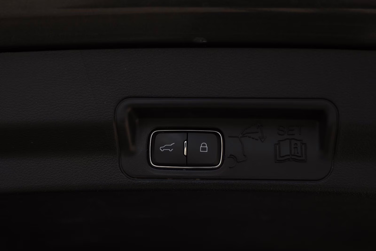2020 Magnetic Ford Explorer ST 4X4 SUV
