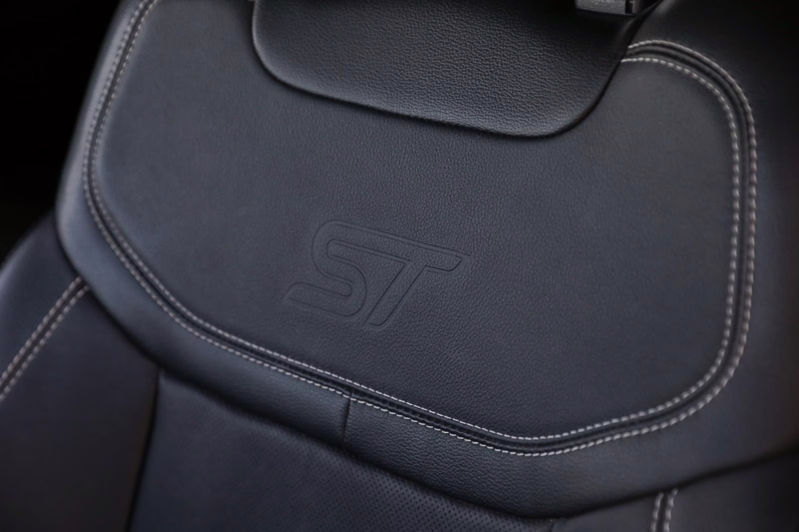 2020 Magnetic Ford Explorer ST 4X4 SUV