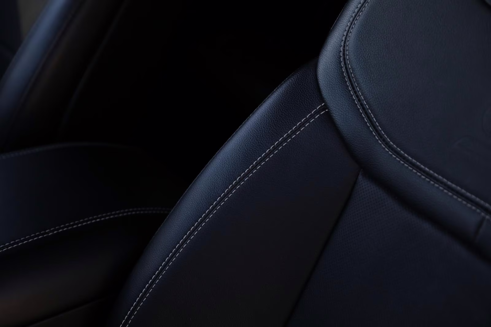 2020 Magnetic Ford Explorer ST 4X4 SUV