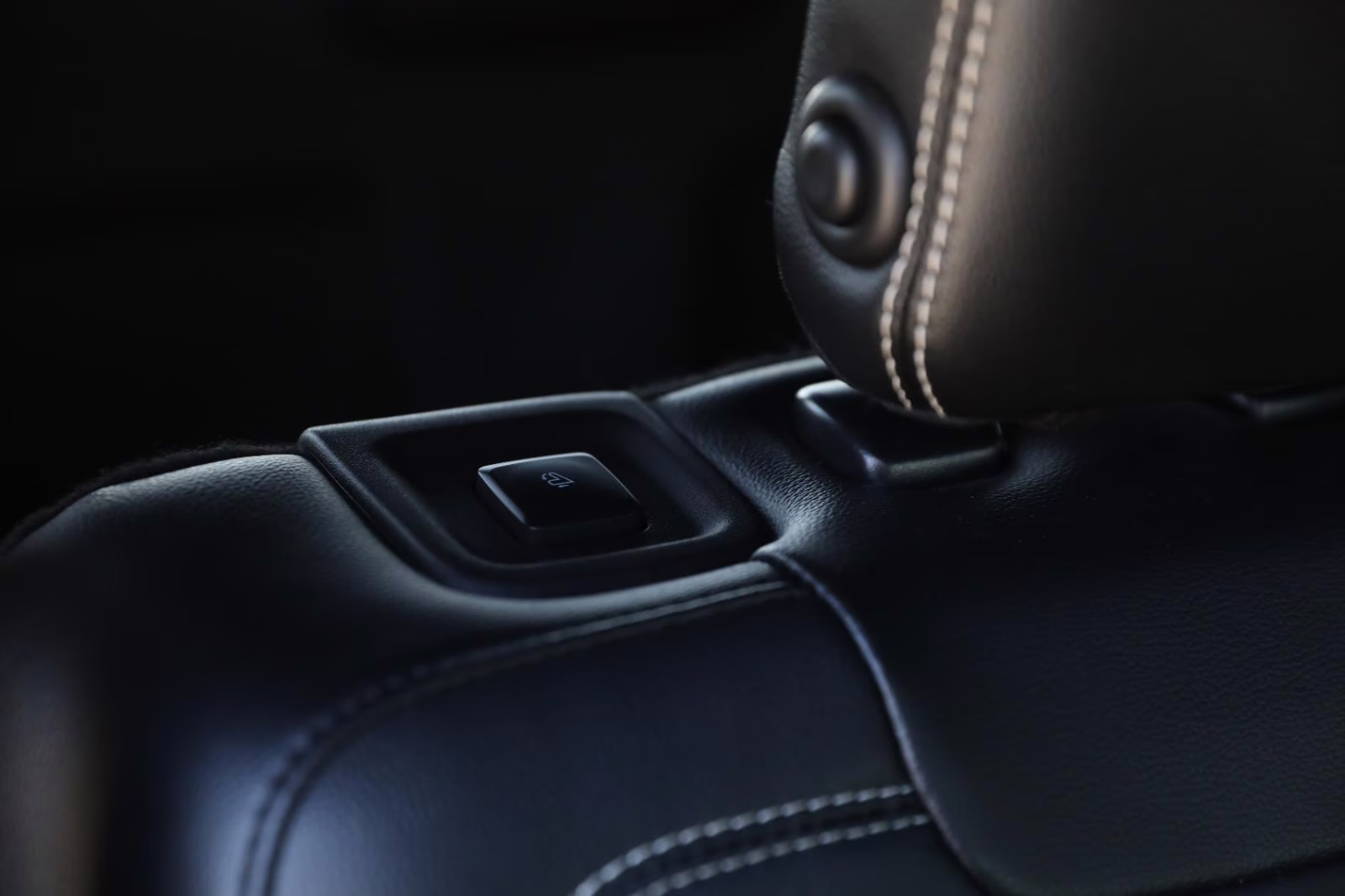 2020 Magnetic Ford Explorer ST 4X4 SUV