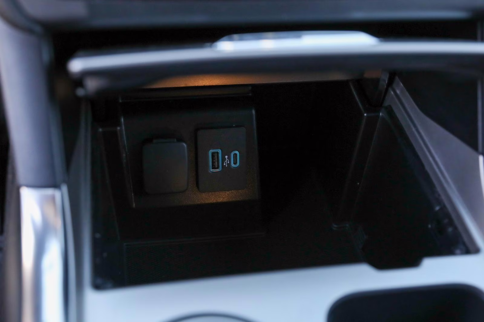 2020 Magnetic Ford Explorer ST 4X4 SUV