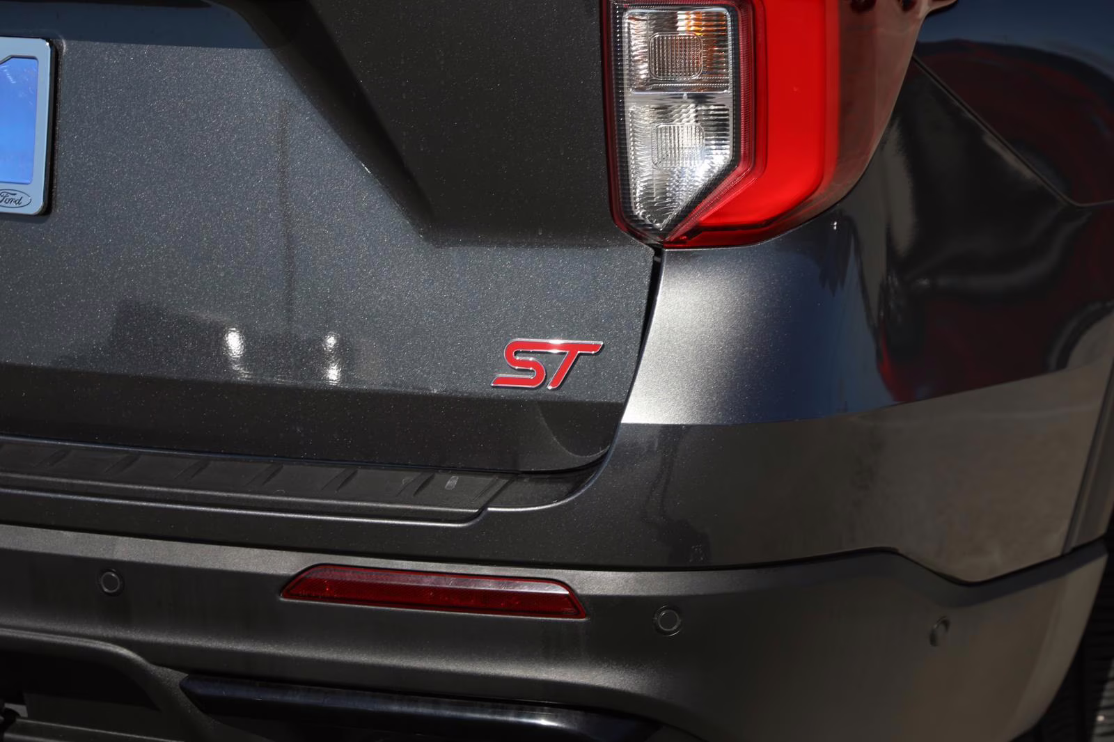 2020 Magnetic Ford Explorer ST 4X4 SUV