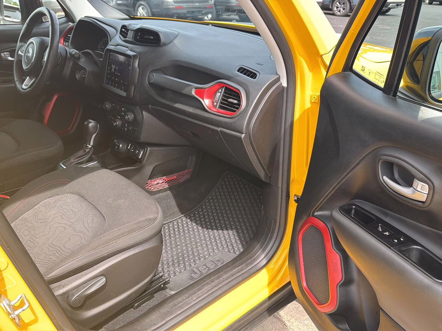 2023 Solar Yellow Clearcoat Jeep Renegade Trailhawk 4X4 SUV