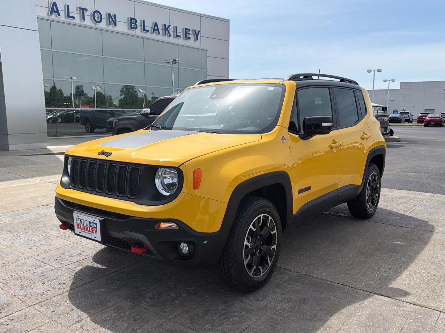2023 Solar Yellow Clearcoat Jeep Renegade Trailhawk 4X4 SUV