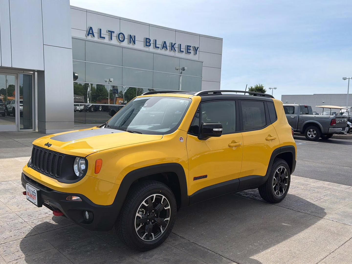 2023 Solar Yellow Clearcoat Jeep Renegade Trailhawk 4X4 SUV