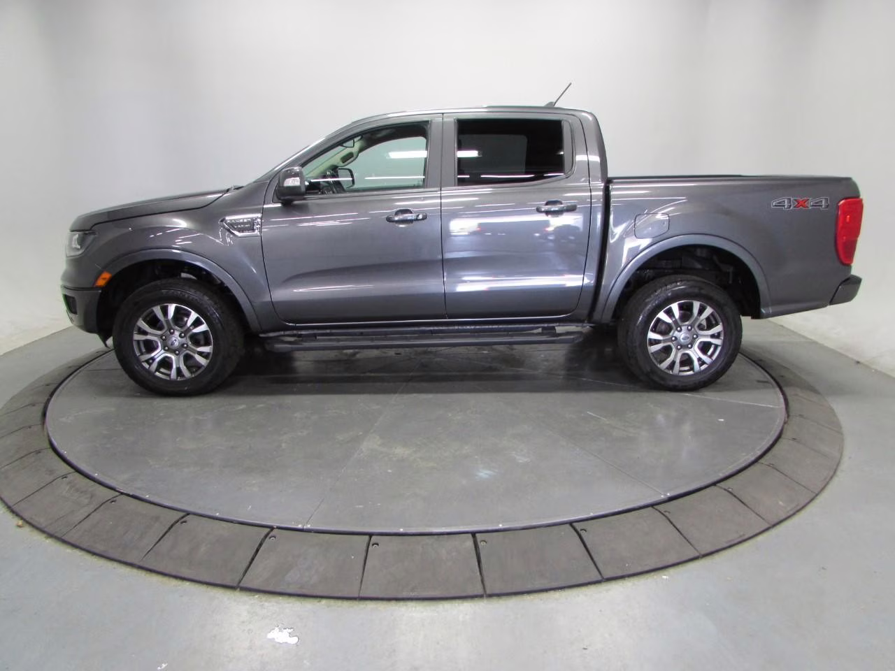 2019 Magnetic Metallic Ford Ranger 4WD SuperCrew 5' Box 4X4 Truck