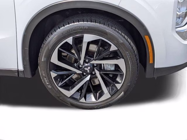2022 White Diamond Mitsubishi Outlander ES FWD SUV