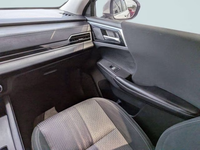 2022 White Diamond Mitsubishi Outlander ES FWD SUV