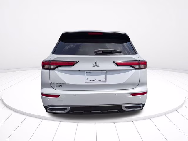 2022 White Diamond Mitsubishi Outlander ES FWD SUV