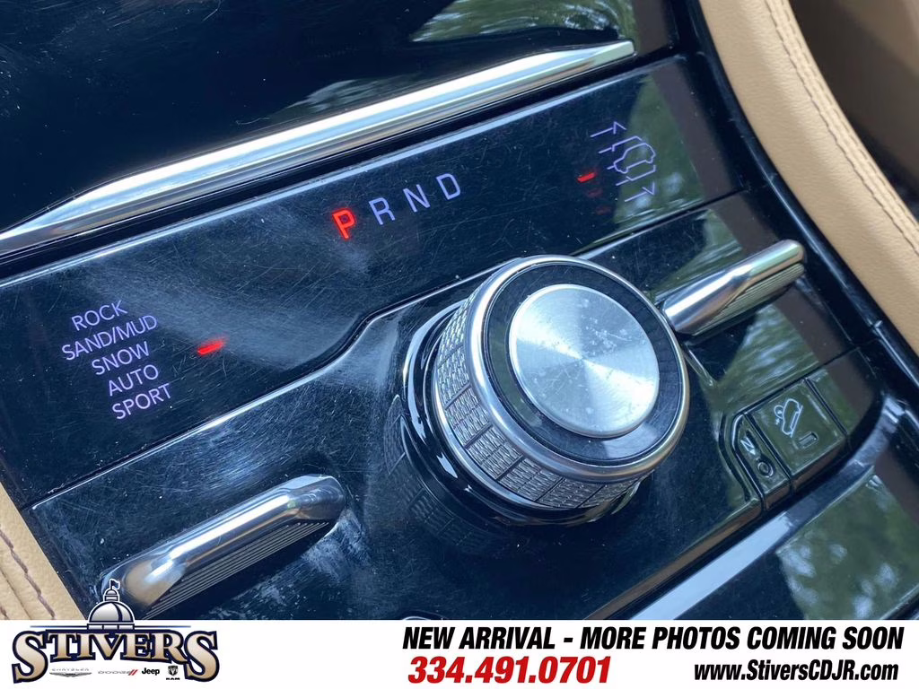 2023 Diamond Black Crystal Pearlcoat Jeep Grand Cherokee Summit Reserve 4X4 SUV