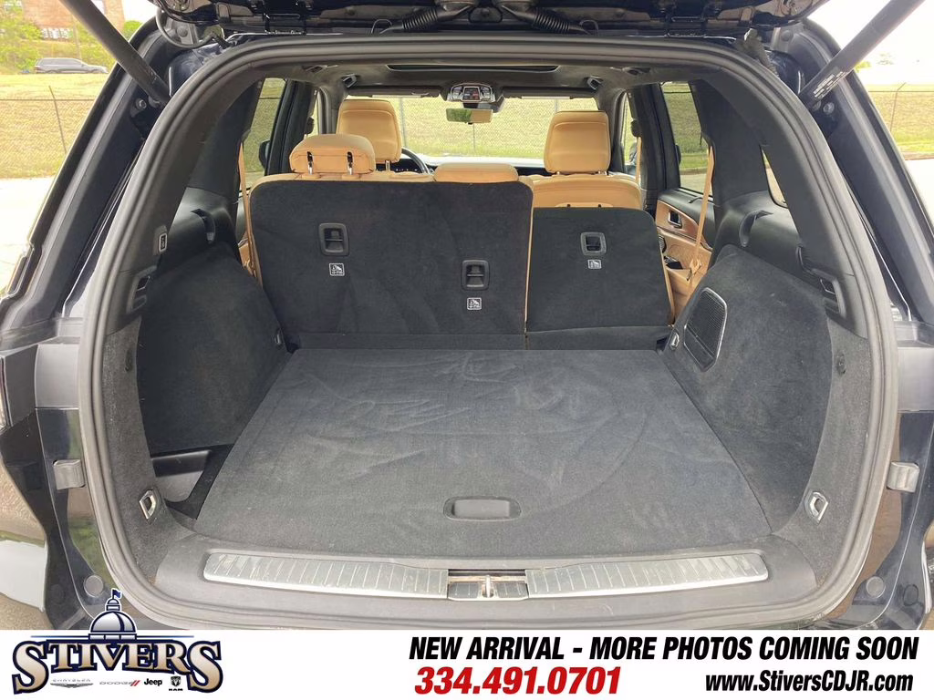 2023 Diamond Black Crystal Pearlcoat Jeep Grand Cherokee Summit Reserve 4X4 SUV