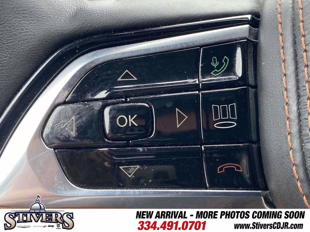 2023 Diamond Black Crystal Pearlcoat Jeep Grand Cherokee Summit Reserve 4X4 SUV