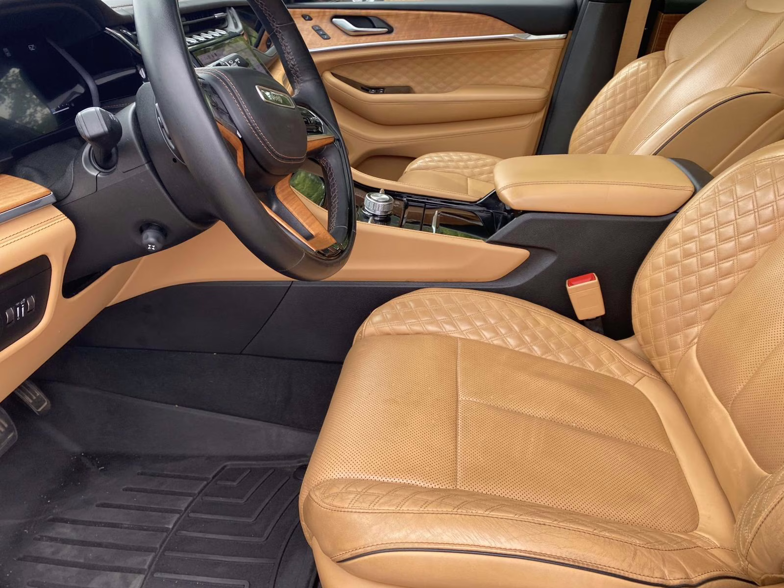 2023 Diamond Black Crystal Pearlcoat Jeep Grand Cherokee Summit Reserve 4X4 SUV