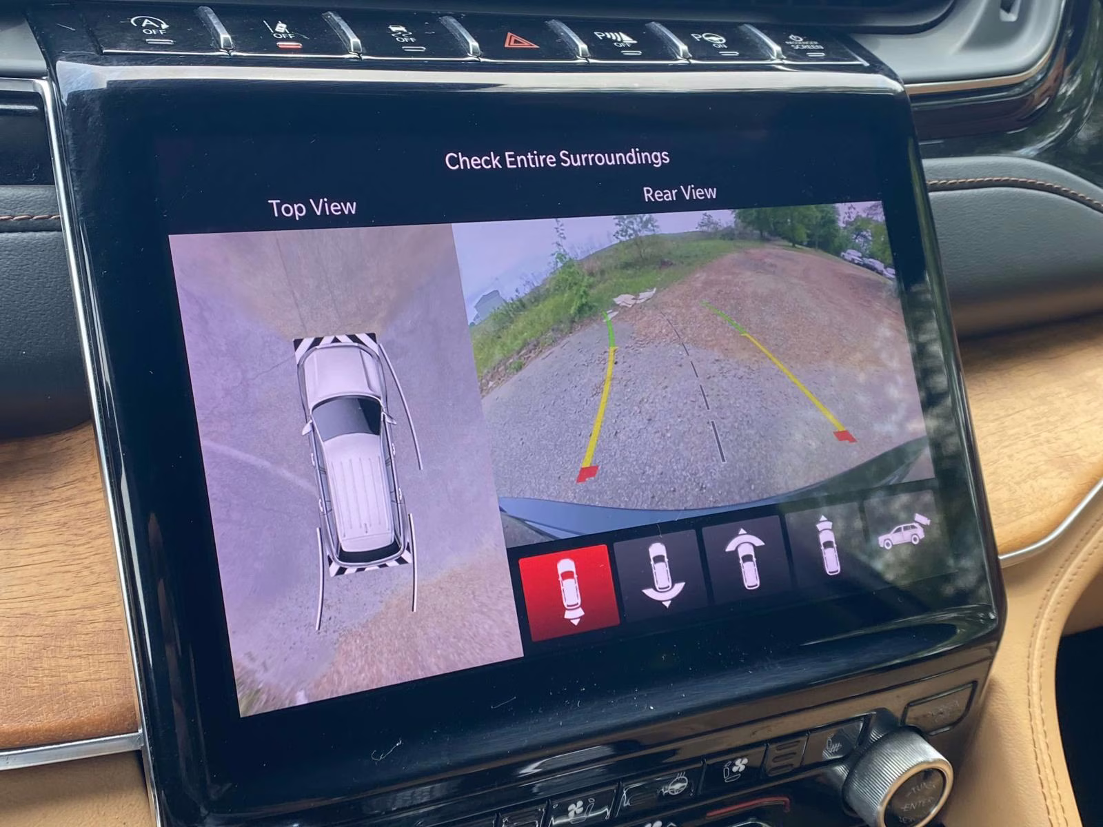 2023 Diamond Black Crystal Pearlcoat Jeep Grand Cherokee Summit Reserve 4X4 SUV