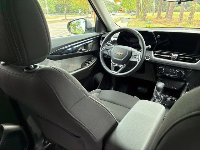 2024 Sterling Gray Metallic Chevrolet Trailblazer LT FWD SUV