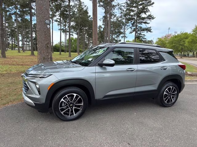 2024 Sterling Gray Metallic Chevrolet Trailblazer LT FWD SUV