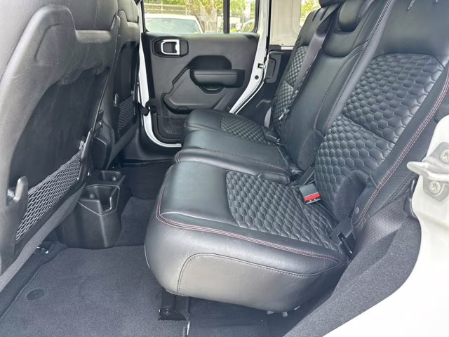 2025 Bright White Clearcoat Jeep Wrangler Rubicon 4X4 Convertible