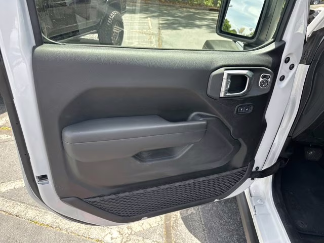 2025 Bright White Clearcoat Jeep Wrangler Rubicon 4X4 Convertible