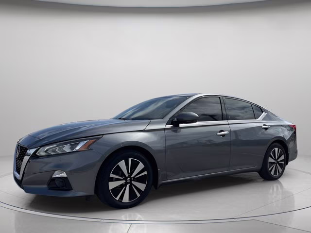 2019 Gun Metallic Nissan Altima 2.5 SV FWD Sedan