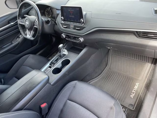 2019 Gun Metallic Nissan Altima 2.5 SV FWD Sedan