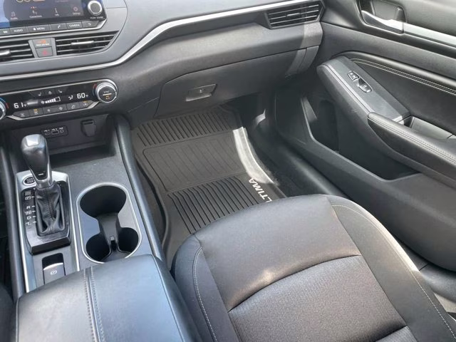 2019 Gun Metallic Nissan Altima 2.5 SV FWD Sedan