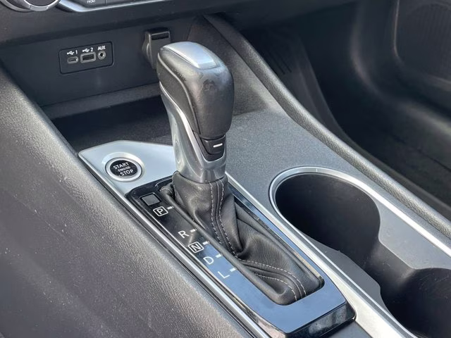 2019 Gun Metallic Nissan Altima 2.5 SV FWD Sedan