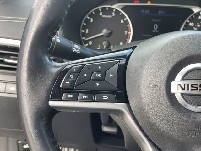 2019 Gun Metallic Nissan Altima 2.5 SV FWD Sedan