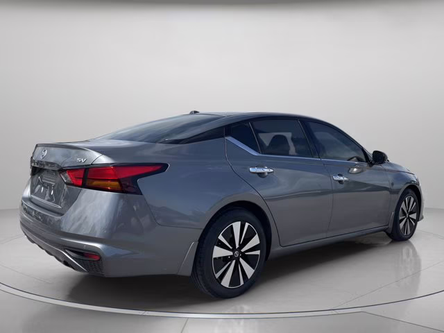 2019 Gun Metallic Nissan Altima 2.5 SV FWD Sedan