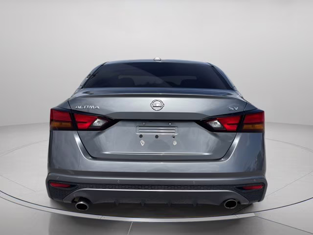 2019 Gun Metallic Nissan Altima 2.5 SV FWD Sedan