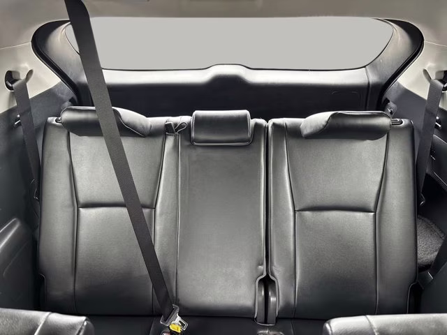 2022 Celestial Silver Metallic Toyota Highlander XLE AWD SUV