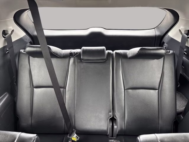 2022 Celestial Silver Metallic Toyota Highlander XLE AWD SUV