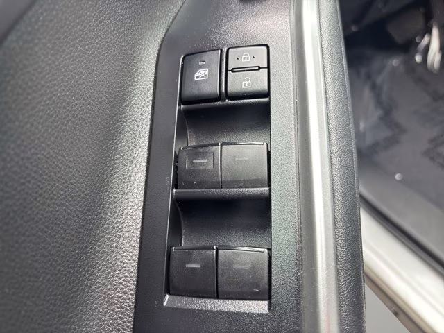 2022 Celestial Silver Metallic Toyota Highlander XLE AWD SUV