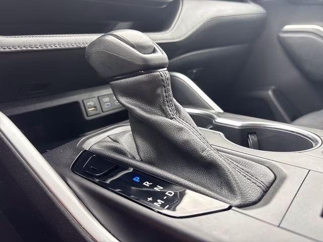 2022 Celestial Silver Metallic Toyota Highlander XLE AWD SUV
