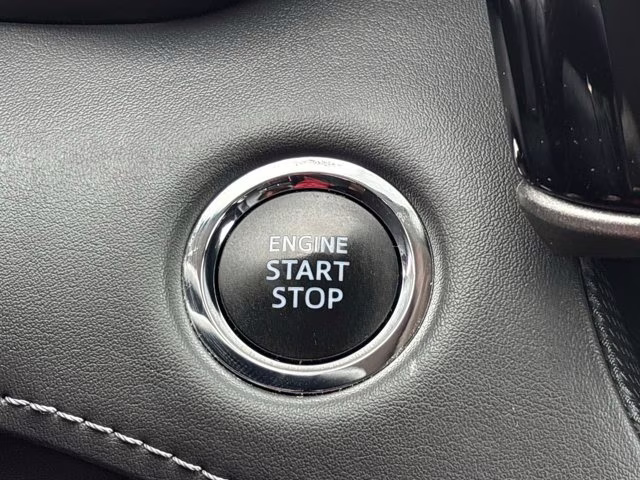 2022 Celestial Silver Metallic Toyota Highlander XLE AWD SUV