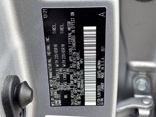 2022 Celestial Silver Metallic Toyota Highlander XLE AWD SUV