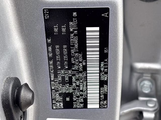 2022 Celestial Silver Metallic Toyota Highlander XLE AWD SUV