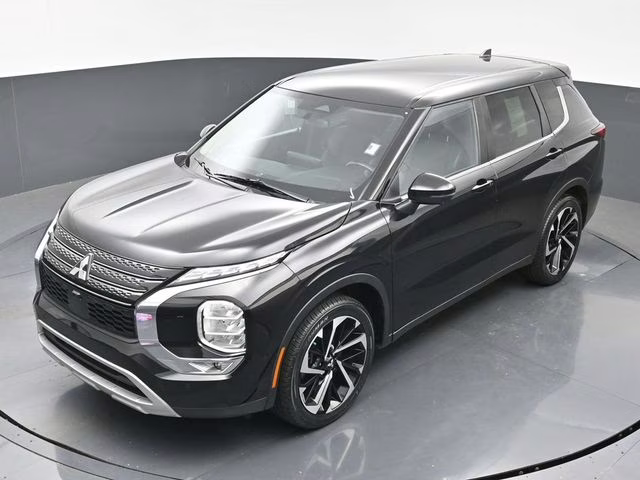 2022 Black Diamond Mitsubishi Outlander SE 4X4 SUV
