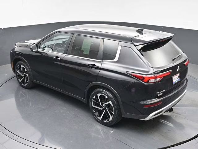 2022 Black Diamond Mitsubishi Outlander SE 4X4 SUV
