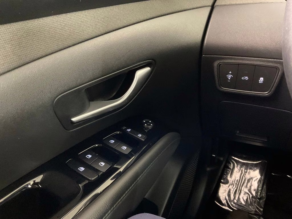 2022 Phantom Black Hyundai Santa Cruz Limited AWD Truck