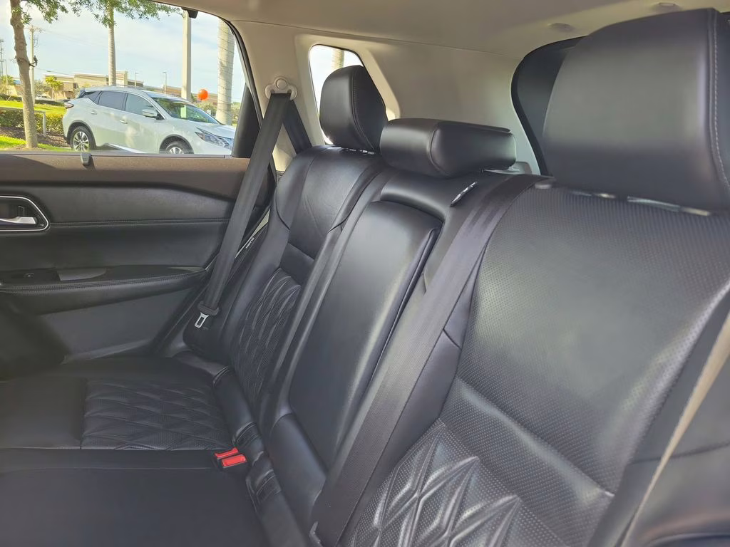 2022 Brilliant Silver Metallic Nissan Rogue Platinum AWD SUV