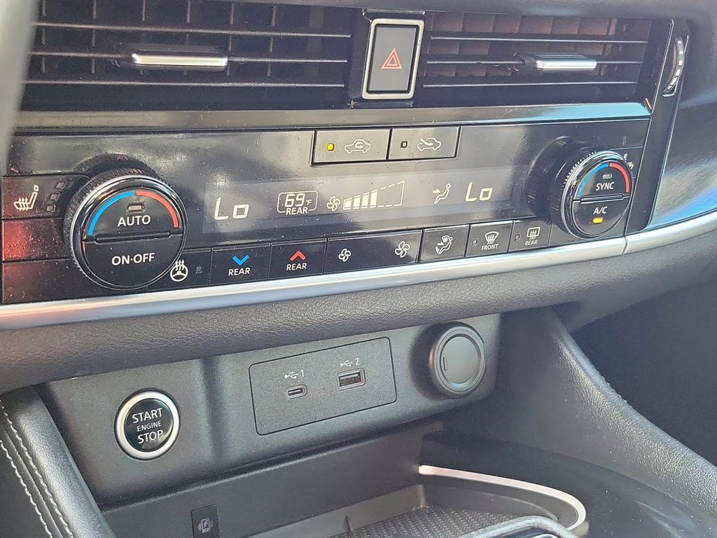 2022 Brilliant Silver Metallic Nissan Rogue Platinum AWD SUV