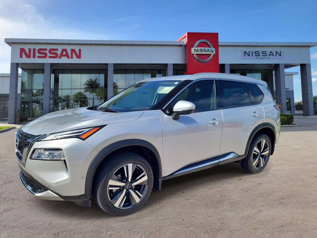 2022 Brilliant Silver Metallic Nissan Rogue Platinum AWD SUV
