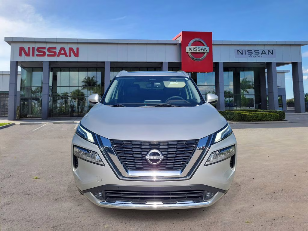 2022 Brilliant Silver Metallic Nissan Rogue Platinum AWD SUV