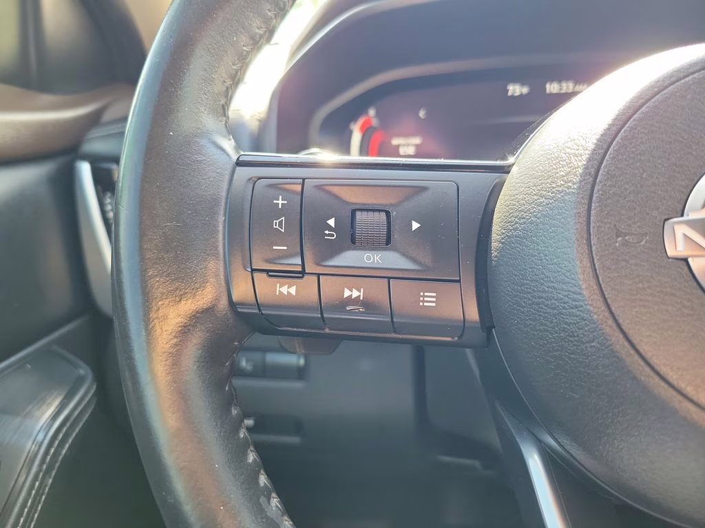 2022 Brilliant Silver Metallic Nissan Rogue Platinum AWD SUV