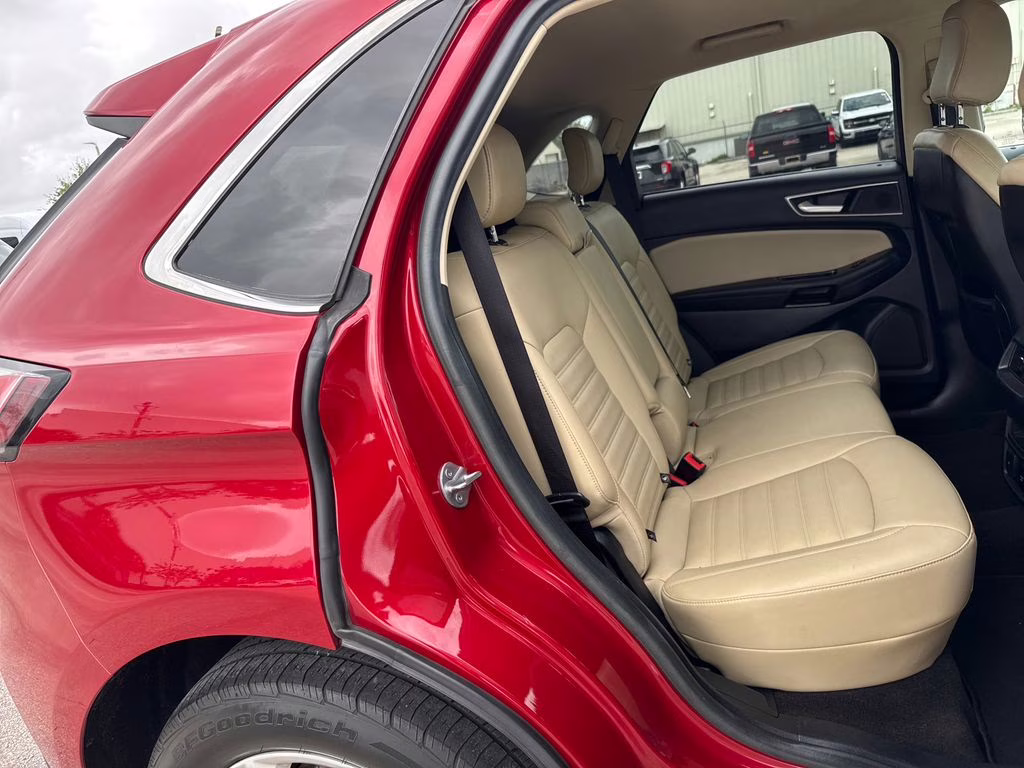 2020 Rapid Red Metallic Tinted Clearcoat Ford Edge SEL FWD SUV