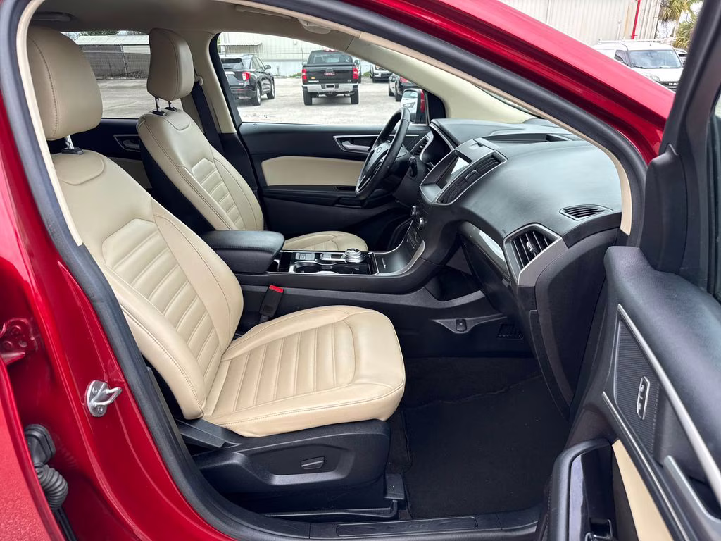 2020 Rapid Red Metallic Tinted Clearcoat Ford Edge SEL FWD SUV